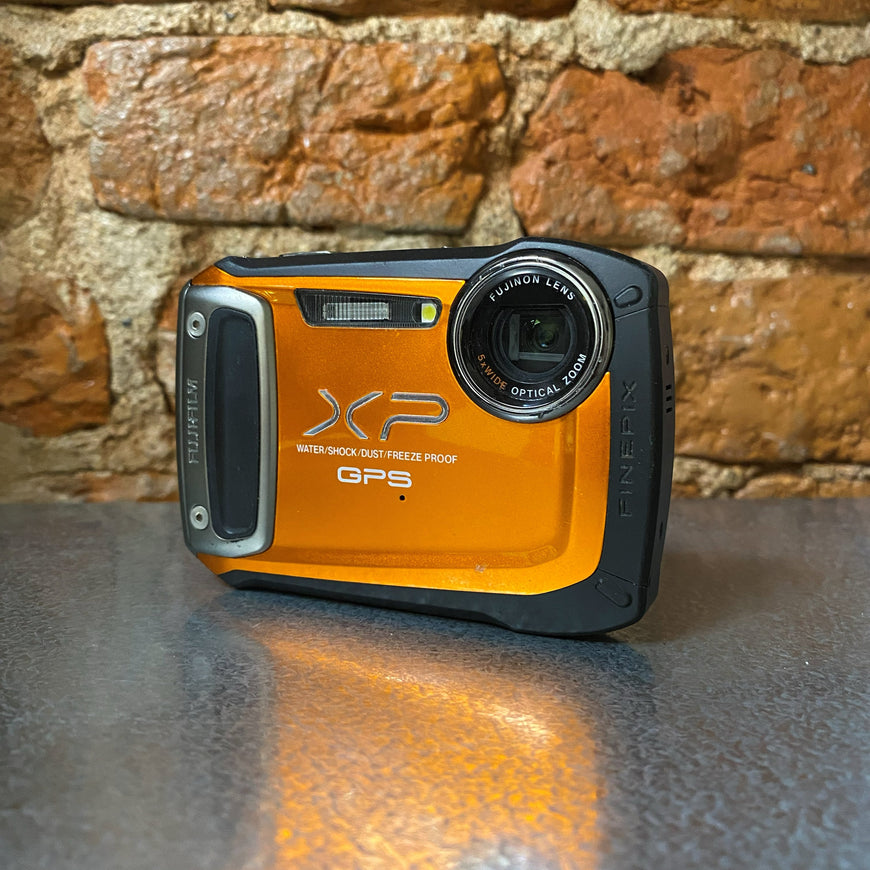 Fujifilm FinePix XP150 оранжевый цифровой фотоаппарат