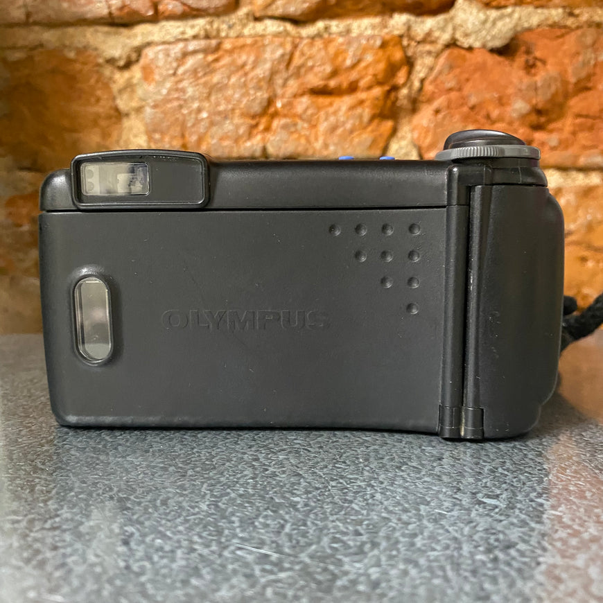 Olympus Superzoom 70 пленочный фотоаппарат
