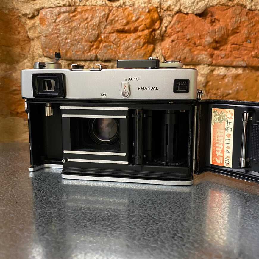 Minolta HI-MATIC E пленочный фотоаппарат дальномерный