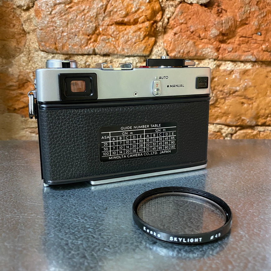 Minolta HI-MATIC E пленочный фотоаппарат дальномерный