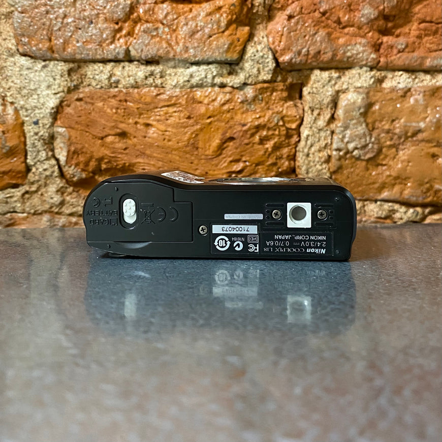 Nikon Coolpix L18 черный цифровой фотоаппарат