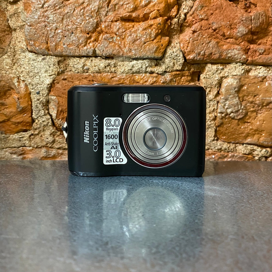 Nikon Coolpix L18 черный цифровой фотоаппарат