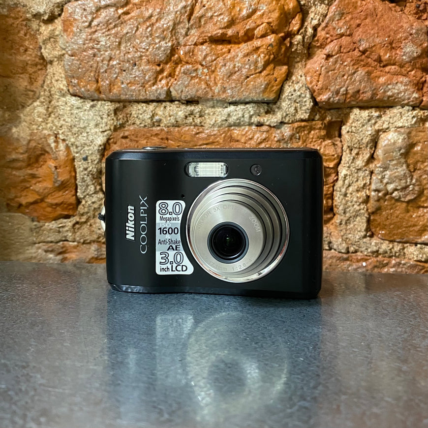 Nikon Coolpix L18 черный цифровой фотоаппарат