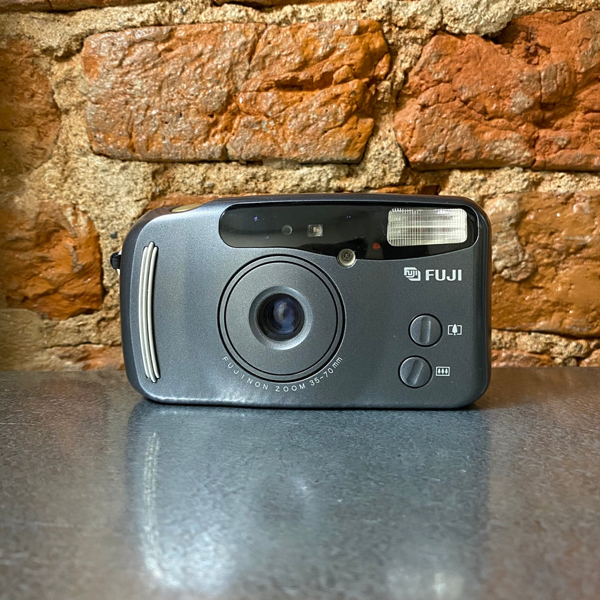 Fuji DL-550 Zoom Date пленочный фотоаппарат