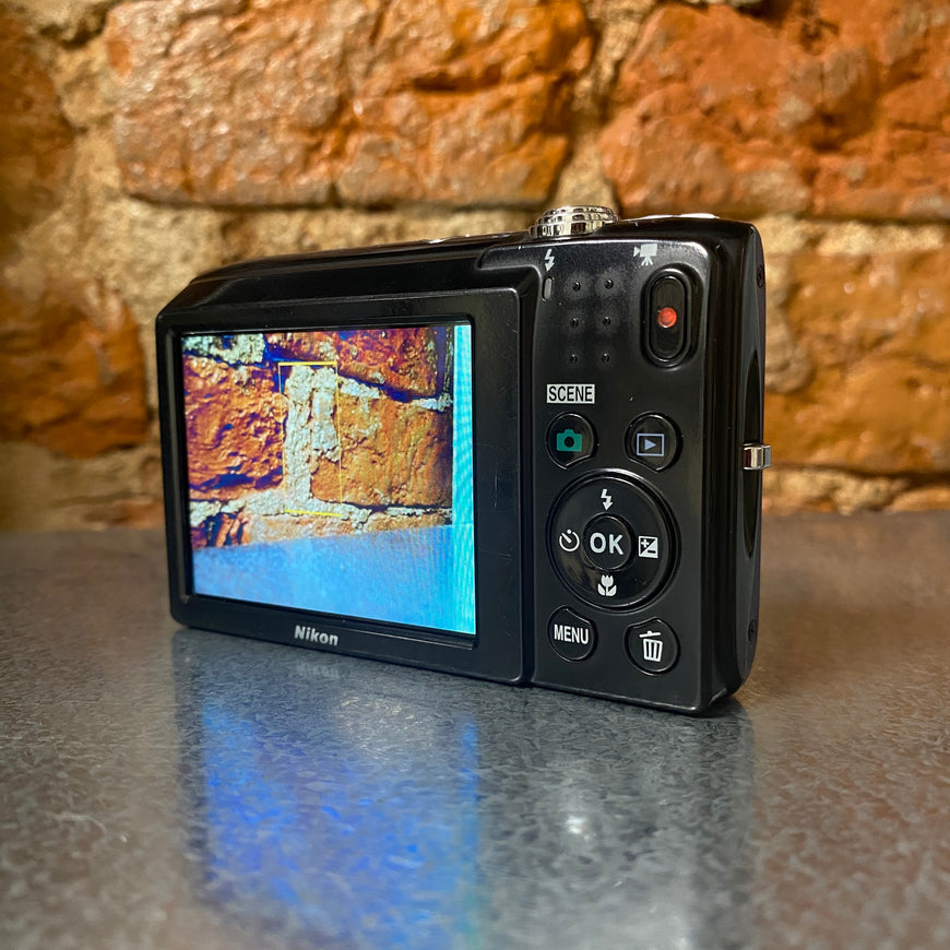 Nikon Coolpix S2800 purple цифровой фотоаппарат