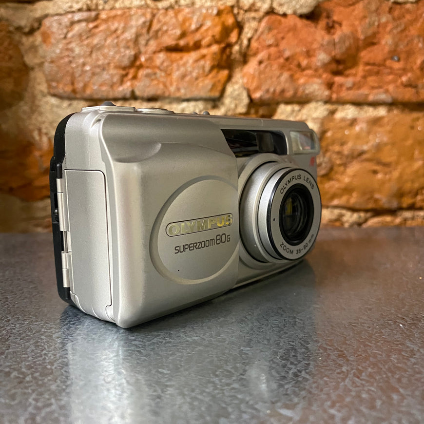 Olympus Superzoom 80G пленочный фотоаппарат