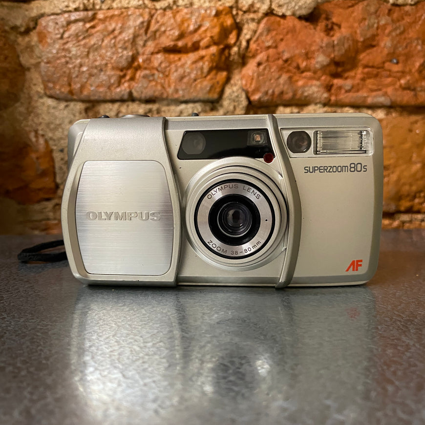 Olympus Superzoom 80S пленочный фотоаппарат