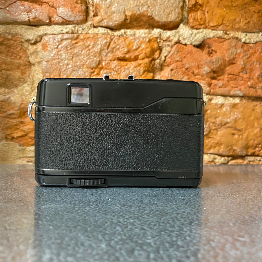 Yashica Snap 38 mm 2.8 шкальный пленочный фотоаппарат