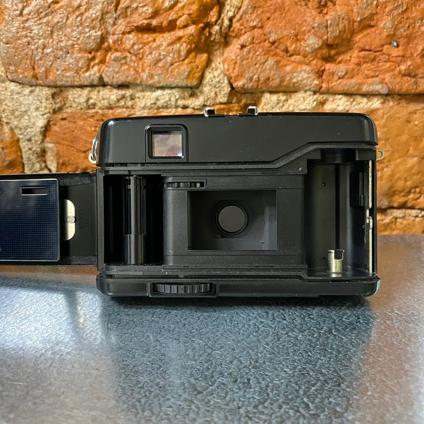 Yashica Snap 38 mm 2.8 шкальный пленочный фотоаппарат