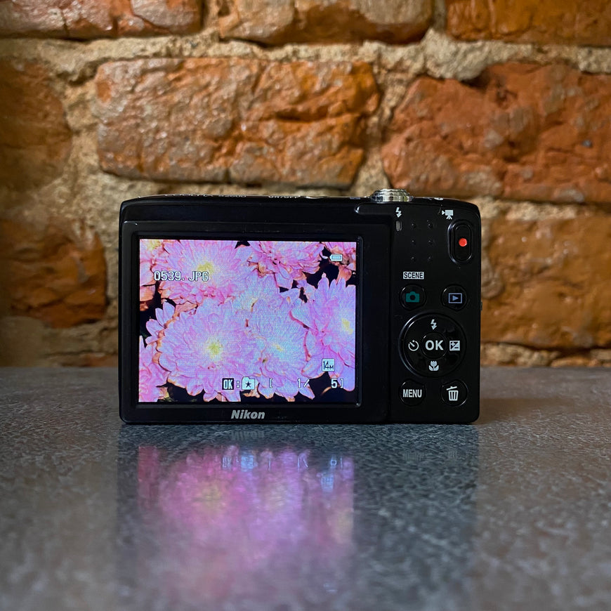 Nikon Coolpix S2600 черный цифровой фотоаппарат