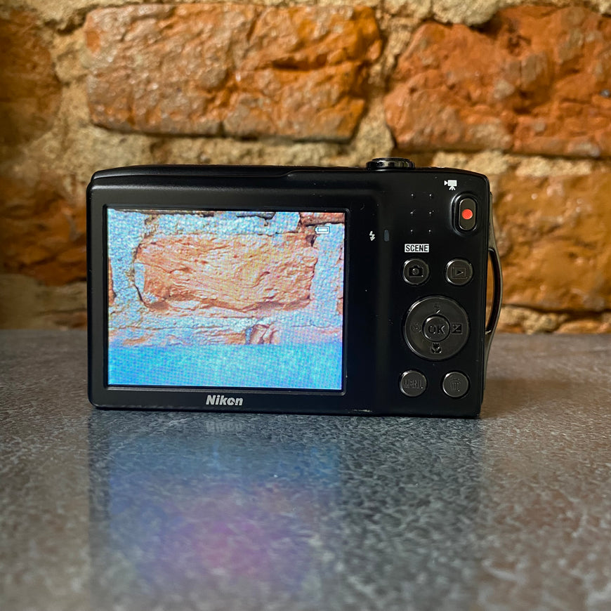 Nikon Coolpix S3200 черный цифровой фотоаппарат