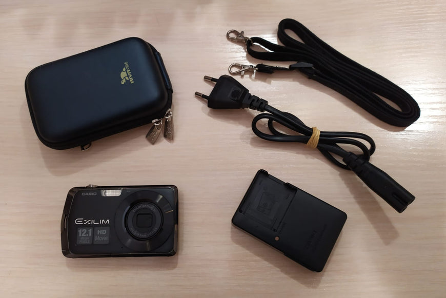 Casio Exilim EX-Z 330 черный цифровой фотоаппарат