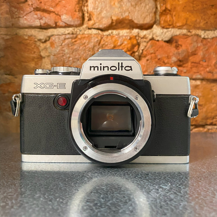 Minolta XG-E Rokkor-PF 55mm 1.7 зеркальный пленочный фотоаппарат