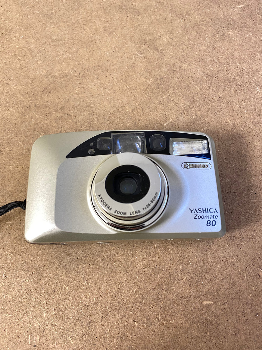 Yashica Zoomate 80 плёночный фотоаппарат