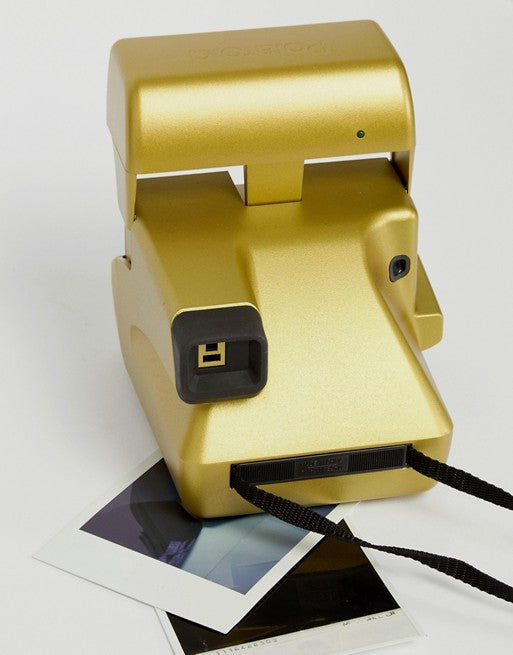 Polaroid One Step Золотой Urban Outfitters